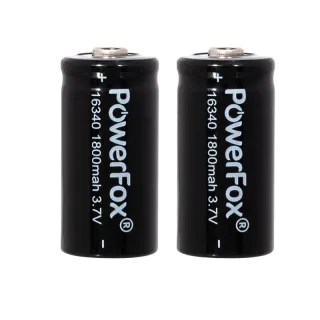 Twee PowerFox 16340 oplaadbare batterijen voor compacte laserpennen